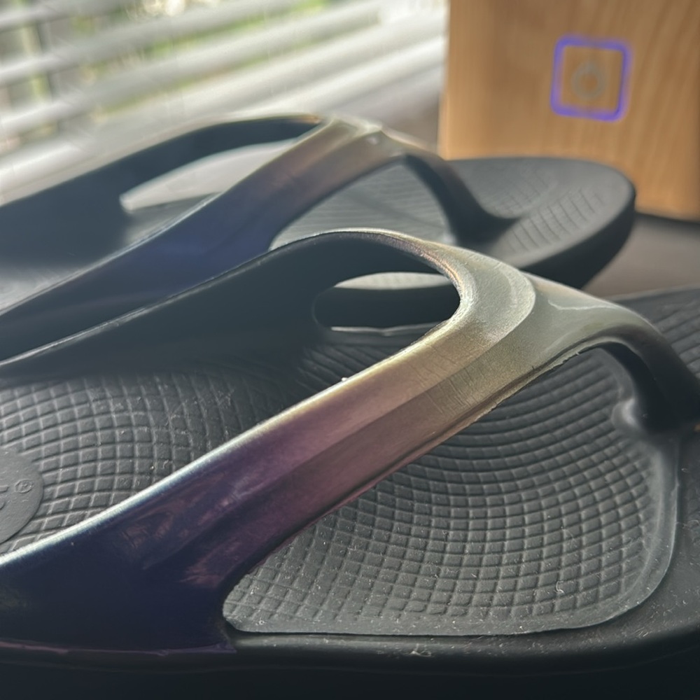 Women’s 7 OOFOS